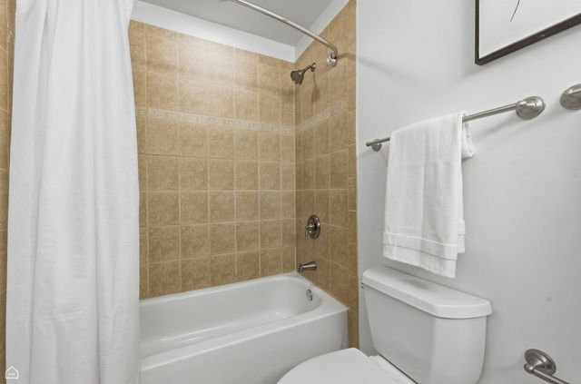 4705 S Champlain Avenue 202, Chicago, IL 60615