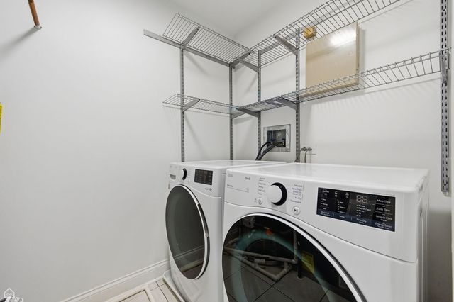 4705 S Champlain Avenue 202, Chicago, IL 60615