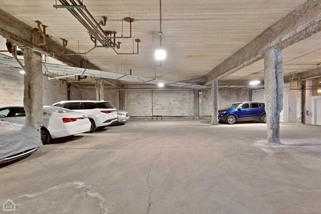 4705 S Champlain Avenue 202, Chicago, IL 60615