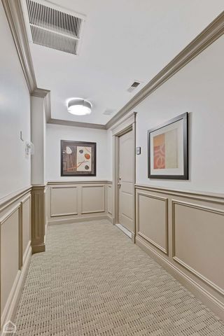 4705 S Champlain Avenue 202, Chicago, IL 60615