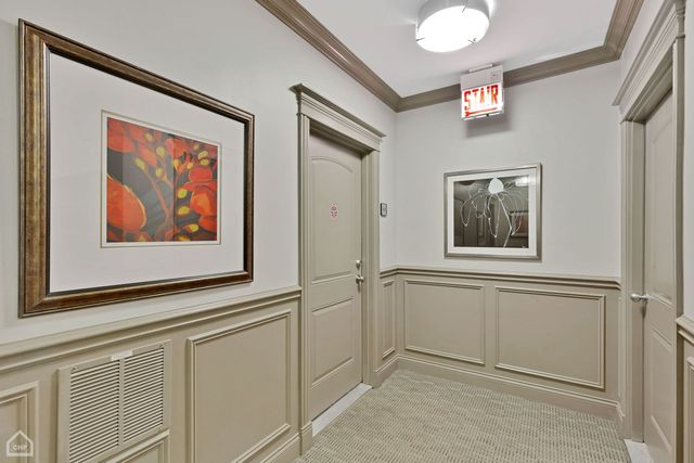 4705 S Champlain Avenue 202, Chicago, IL 60615