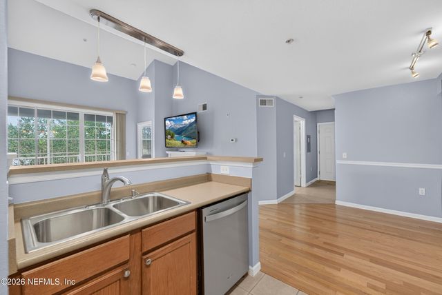 8550 TOUCHTON Road 1032, Jacksonville, FL 32216