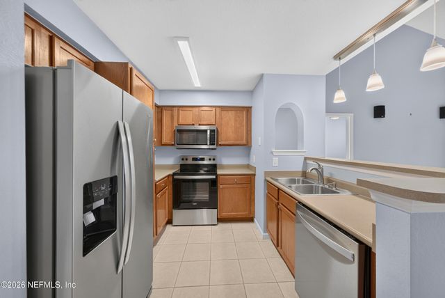 8550 TOUCHTON Road 1032, Jacksonville, FL 32216