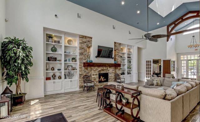 8550 TOUCHTON Road 1032, Jacksonville, FL 32216