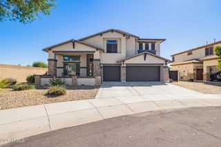 15527 W MINNEZONA Avenue, Goodyear, AZ 85395