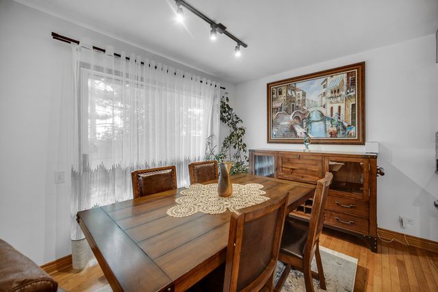 1143 Wickfield Court, Naperville, IL 60563