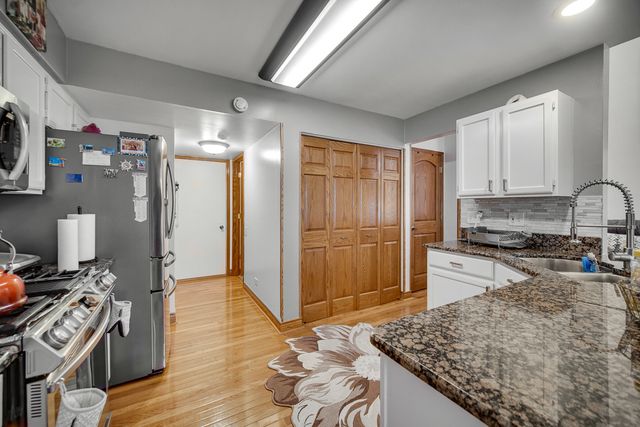1143 Wickfield Court, Naperville, IL 60563
