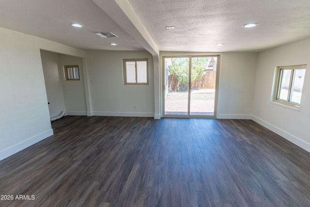 8815 N 31ST Avenue, Phoenix, AZ 85051