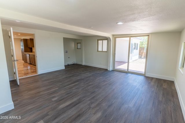 8815 N 31ST Avenue, Phoenix, AZ 85051