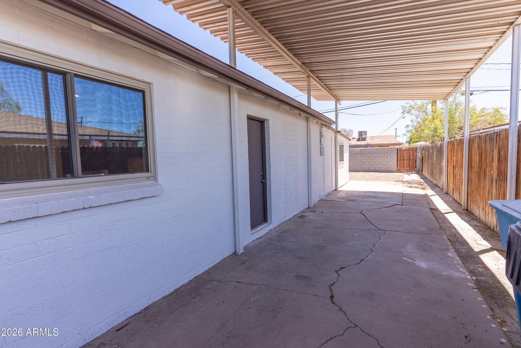 8815 N 31ST Avenue, Phoenix, AZ 85051 — photo 2