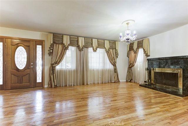 6149 Case Ave, North Hollywood, CA 91606