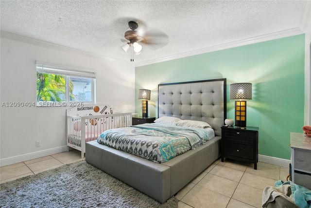 6990 NW 23rd St, Margate, FL 33063
