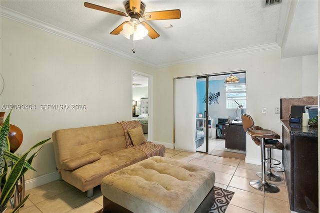 6990 NW 23rd St, Margate, FL 33063