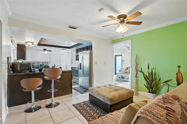 6990 NW 23rd St, Margate, FL 33063