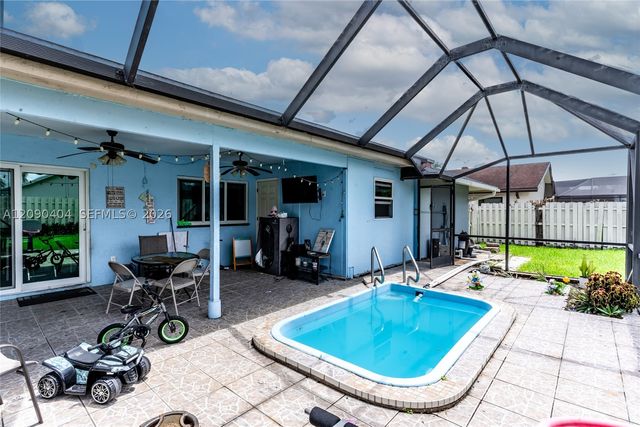 6990 NW 23rd St, Margate, FL 33063