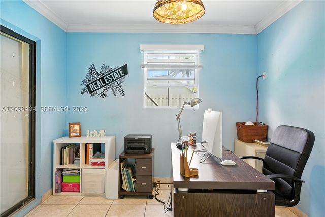 6990 NW 23rd St, Margate, FL 33063