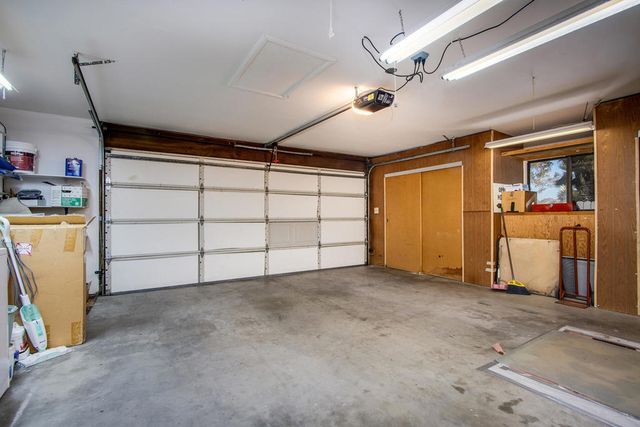 8687 Grand Avenue, Yucca Valley, CA 92284