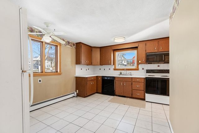 15 Cass St, Melrose, MA 02176