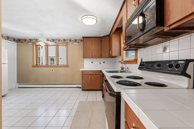 15 Cass St, Melrose, MA 02176