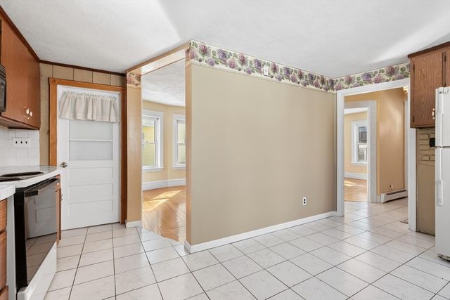 15 Cass St, Melrose, MA 02176