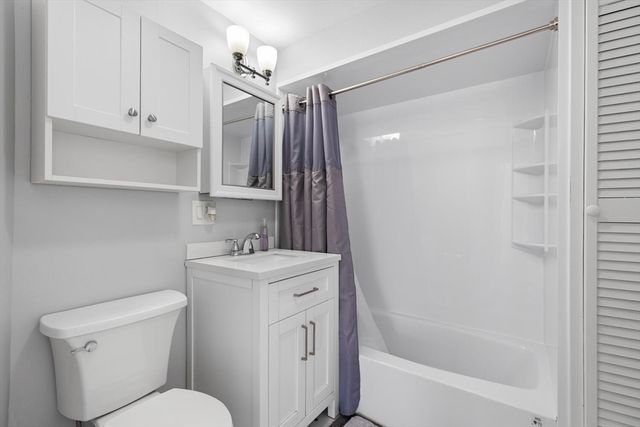 15 Cass St, Melrose, MA 02176