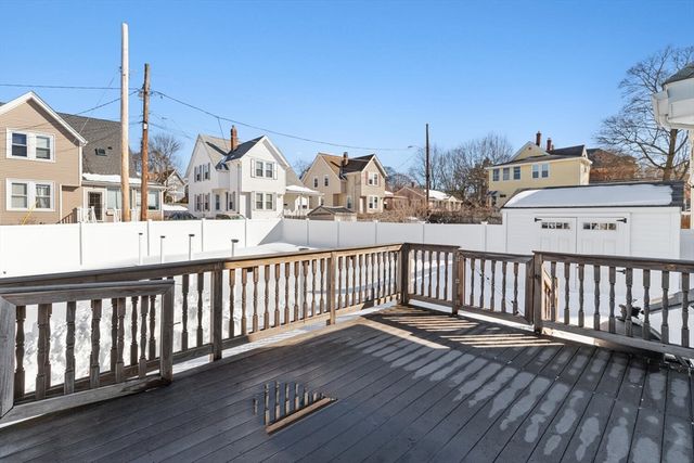 15 Cass St, Melrose, MA 02176