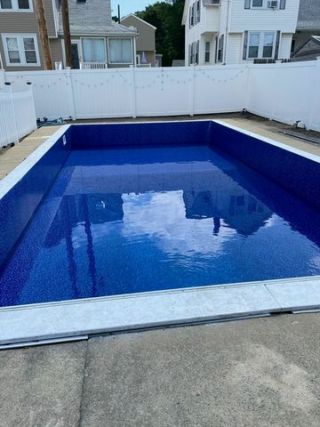 15 Cass St, Melrose, MA 02176