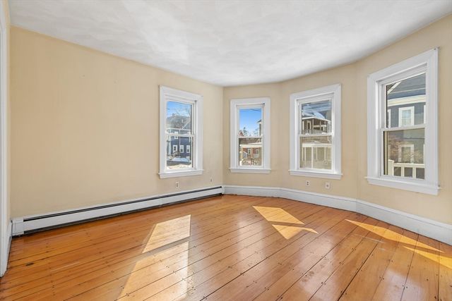 15 Cass St, Melrose, MA 02176