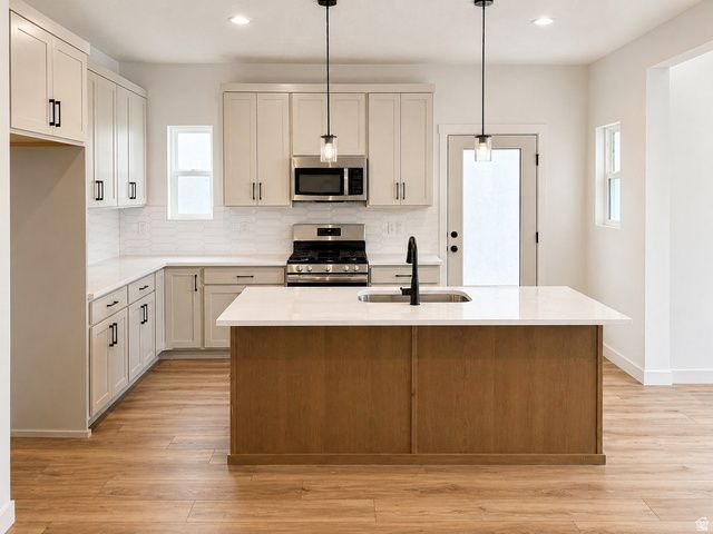 11428 S GLASS HILL DR, South Jordan, UT 84009