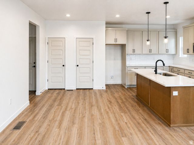 11428 S GLASS HILL DR, South Jordan, UT 84009
