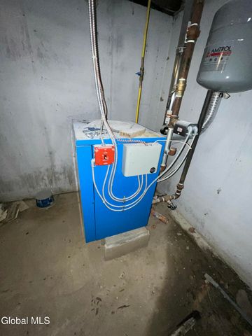 1296 State Highway 162, Root, NY 12166