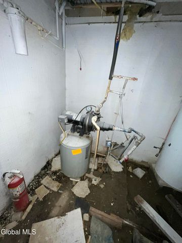 1296 State Highway 162, Root, NY 12166