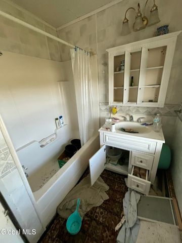 1296 State Highway 162, Root, NY 12166