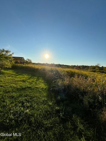 1296 State Highway 162, Root, NY 12166