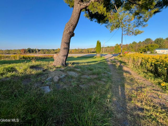 1296 State Highway 162, Root, NY 12166