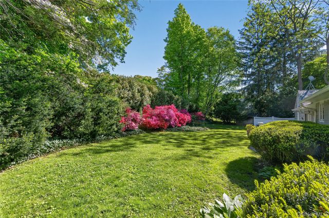247 Buckram Road, Locust Valley, NY 11560