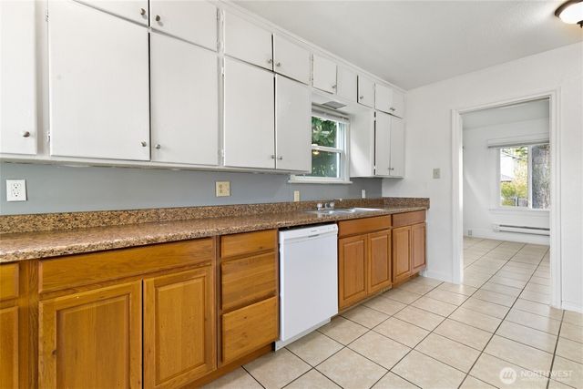 916 E 61st Street, Tacoma, WA 98404