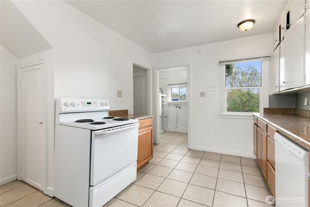 916 E 61st Street, Tacoma, WA 98404