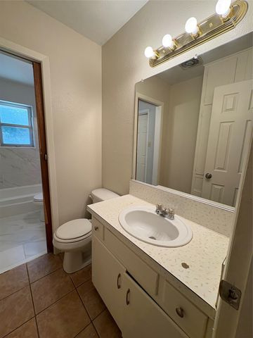 588 Rea Avenue, Lancaster, TX 75146