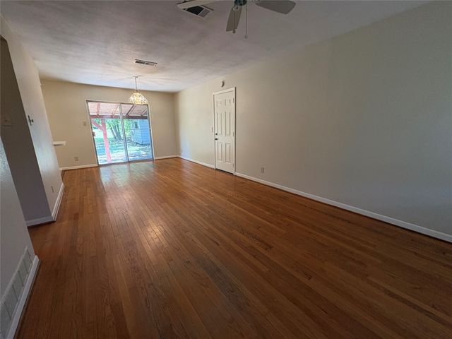 588 Rea Avenue, Lancaster, TX 75146