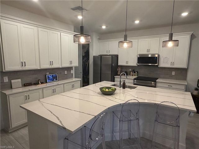 4341 Sonoma Oaks CIR, Naples, FL 34119