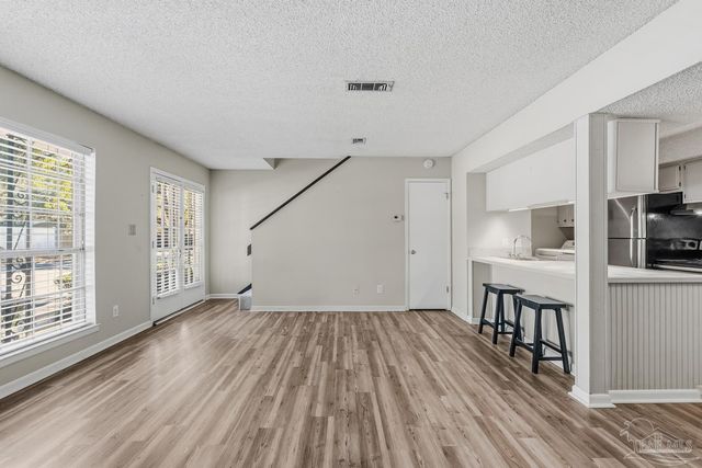 3328 Kingswood Ct 9D, Pensacola, FL 32514