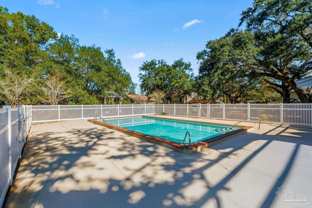 3328 Kingswood Ct 9D, Pensacola, FL 32514