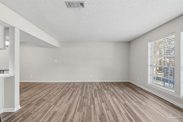 3328 Kingswood Ct 9D, Pensacola, FL 32514