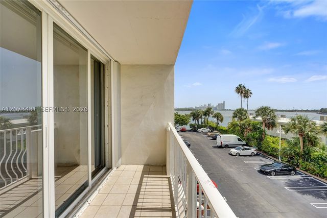 10350 W Bay Harbor Dr 3G, Bay Harbor Islands, FL 33154