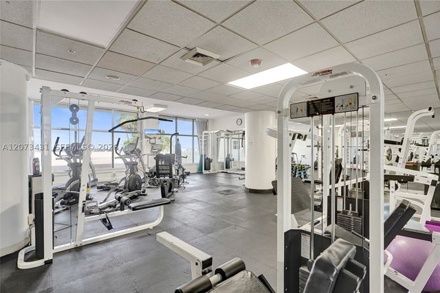 10350 W Bay Harbor Dr 3G, Bay Harbor Islands, FL 33154