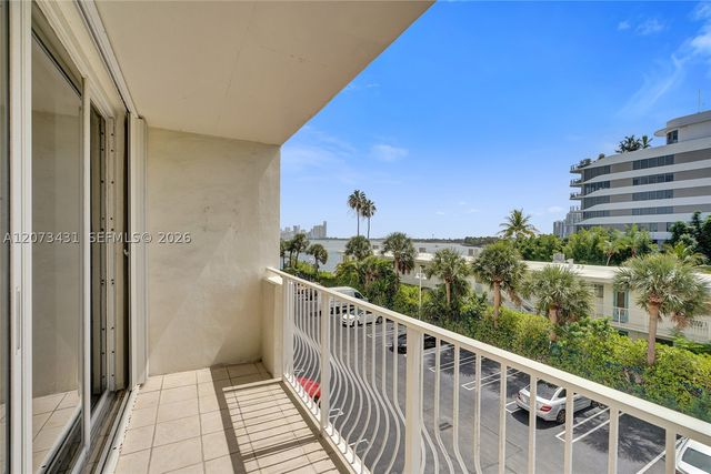 10350 W Bay Harbor Dr 3G, Bay Harbor Islands, FL 33154