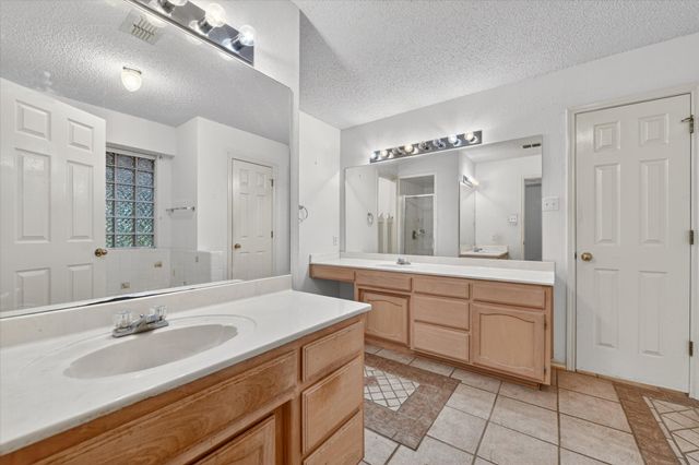 137 Tamarron Drive, Lakeside, TX 76135