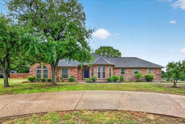 137 Tamarron Drive, Lakeside, TX 76135