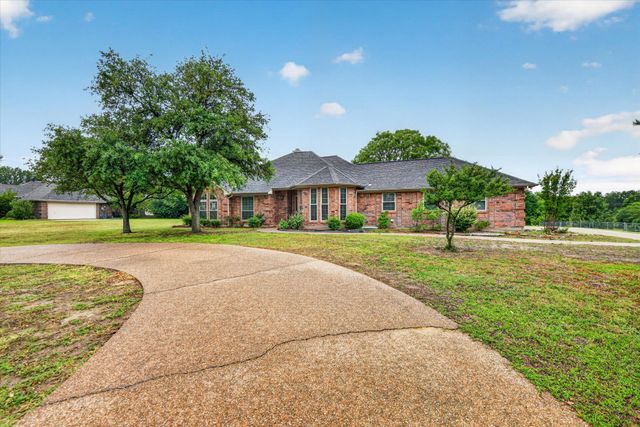 137 Tamarron Drive, Lakeside, TX 76135